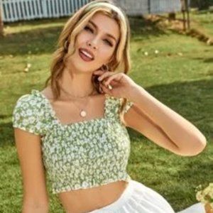 Women's Green and White Floral Crop Top Blouse